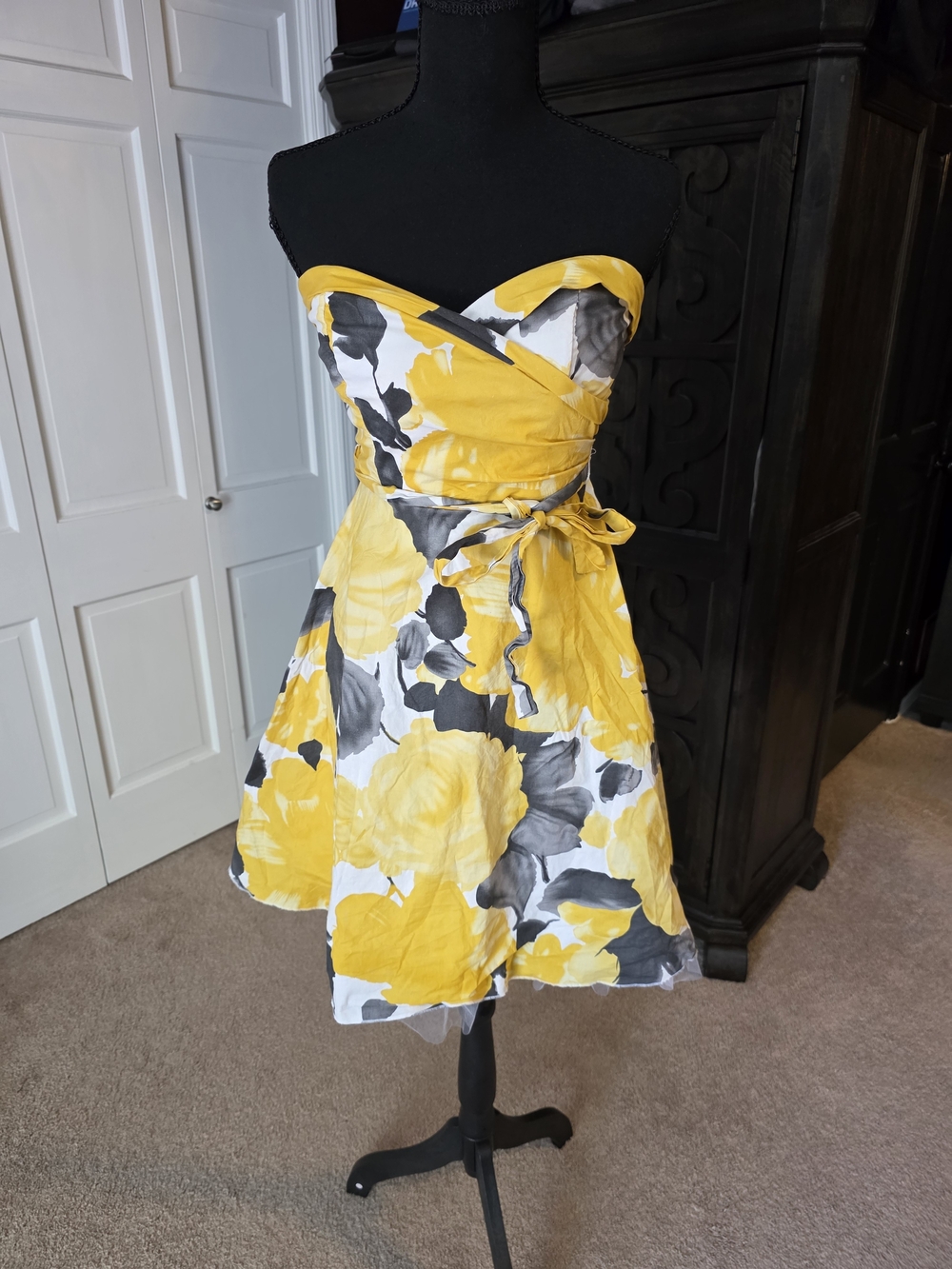 Ruby Rox Strapless Floral Fit & Flare Dress Size 3 Yellow Gray Tulle